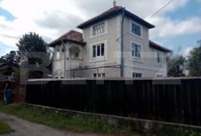 Casa spatioasa cu teren generos, in zona linistita - Nasaud - 1