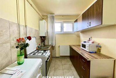 Apartament 2 camere, decomandat, mobilat, Grigorescu.