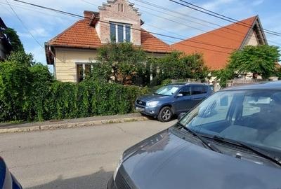 Casa din perioada interbelica la 3 minute de centru - 1