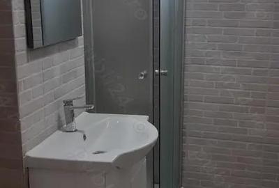 Apartament cu 3 camere decomandat în Central - 3