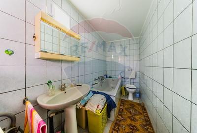 Imobil cu spatiu comercial stradal de vanzare in Arad - 28