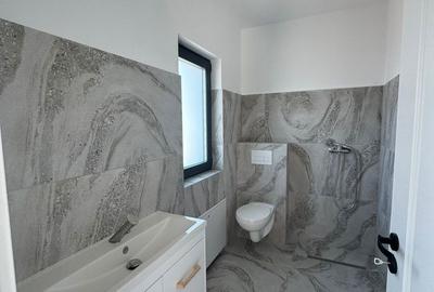 Casă cu 4 camere cu Teren 260 Mp în Central - 2