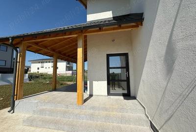 Casă cu 5 camere cu Teren 490 Mp în Păulești - 7