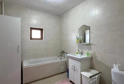 Casă cu Teren 1570 Mp în Central