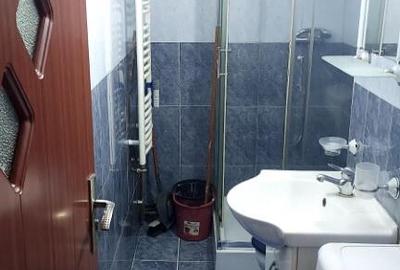 Apartament cu 2 camere nedecomandat în Decebal