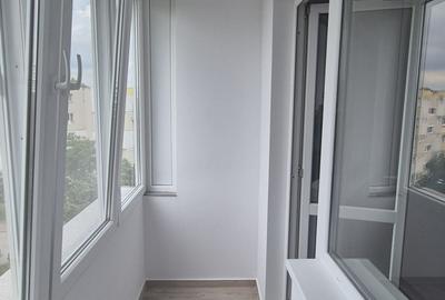Apartament cu 3 camere semidecomandat în Micro 1 - 3