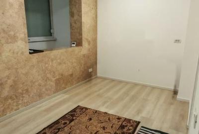 Apartament cu 3 camere semidecomandat în Centrul Civic - 3