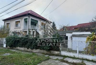 Casa individuala cu 2 fronturi stradale, teren 480mp, zona Crisan - 3