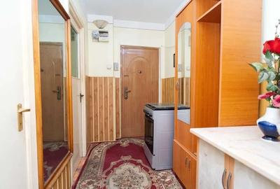 Apartament cu 3 camere semidecomandat, mobilat în Tătărași