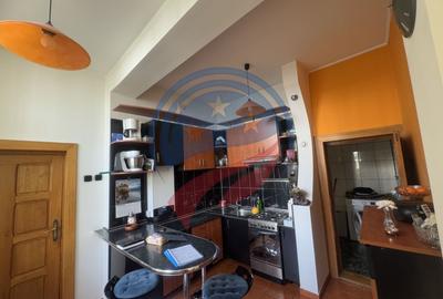 Casa cu 4 camere,  Zona Centrala-  Sf. Apostoli - 2