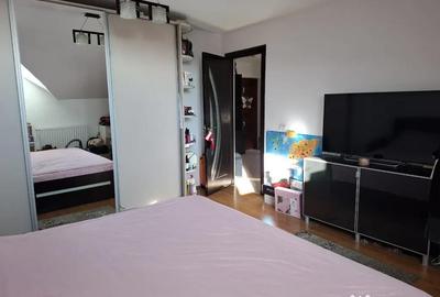 Apartament cu 3 camere decomandat în Roșu - 5