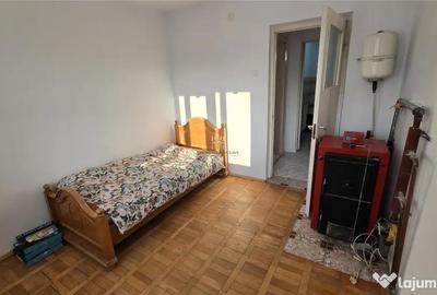 Apartament cu 3 camere semidecomandat în Molid - 10