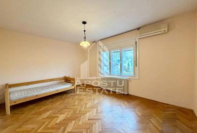 Apartament cu 4 camere la casa, centrala proprie, Olimpia - Stadion - 2