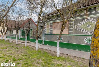 Casă cu 3 camere cu Teren 760 Mp în Livada - 2