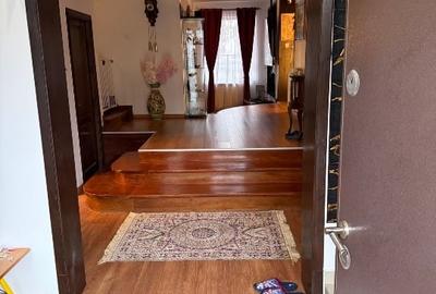 Casă individuală cu 10 camere cu Teren 410 Mp în Pantelimon - 4