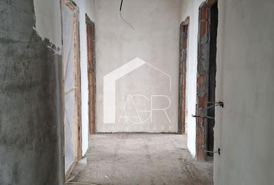 Casă cu 4 camere în Păulești - 2