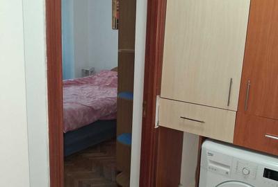 Apartament cu 3 camere semidecomandat în Nord