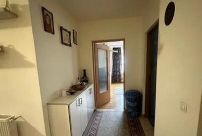Apartament cu 3 camere decomandat în Independenței - 4
