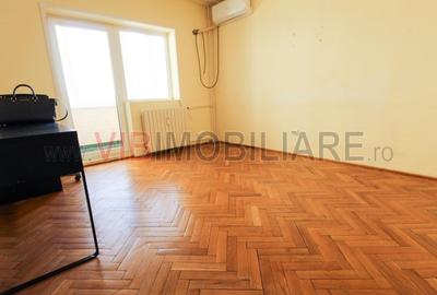 Apartament cu 3 camere decomandat în Decebal