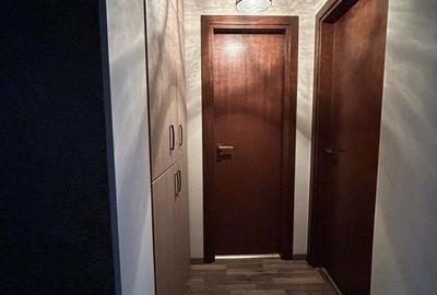 Apartament cu 3 camere decomandat în Motru - 4