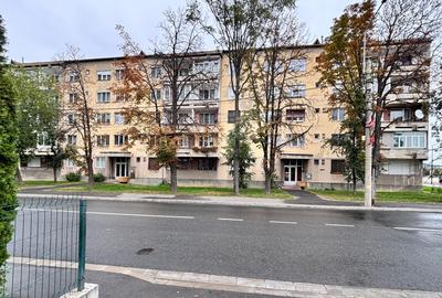 CHIRIE apartament 3 camere Oradea lângă Plazza Oradea - 1