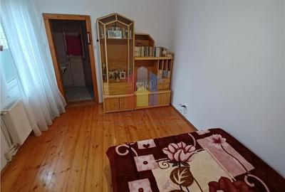 Casă cu 4 camere în Nicolae Bălcescu - 15