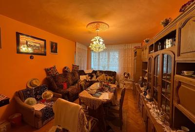 Apartament cu 3 camere decomandat în Bălcescu - 3