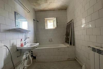 Apartament cu 2 camere decomandat în E3 - 8