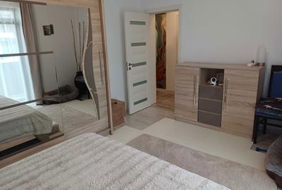 Apartament cu 3 camere semidecomandat, mobilat în Giroc - 6