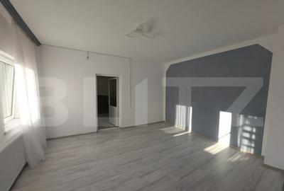 Casă cu 4 camere cu Teren 350 Mp în Central - 1