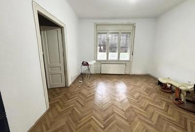 Apartament cu 3 camere decomandat în Central - 9