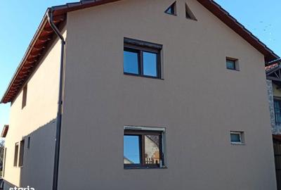 Casă cu 4 camere în Central - 1