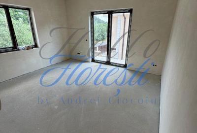 Casă cu 4 camere în Luna - 9