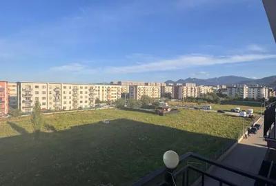 Apartament cu 2 camere decomandat în Tractorul - 2