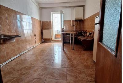 Apartament 3 camere decomandat, zona Garii Bacau! CE1370 - 3
