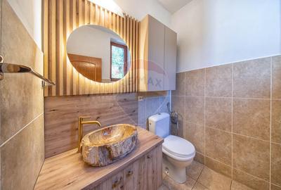 Casă individuală cu 8 camere cu Canalizare în Moieciu - 11