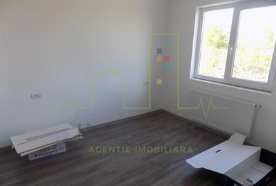 Calea Urseni, etaj 1 sau et. 2 cu spatiu de depozitare, bloc nou - 3