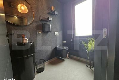Spațiu comercial, de 130 mp, în Central - 4