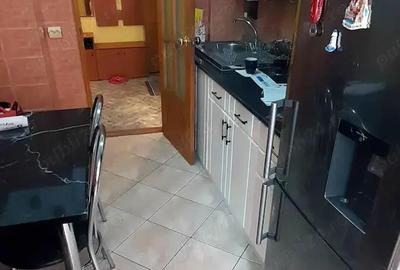Apartament cu 3 camere, 56mp, etajul 3, in zona CEC din Tecuci - 8