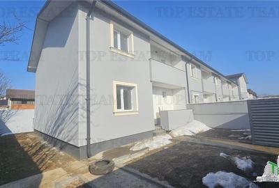 Casă cu 4 camere cu Teren 217 Mp în Central - 1