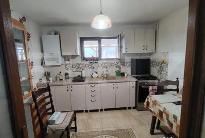 Casă cu 3 camere cu Teren 400 Mp în Central - 16