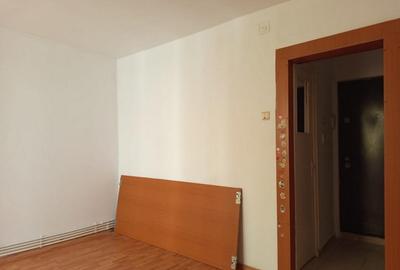 Apartament o camera in Deva, zona Al. Crisului et.3 - 3