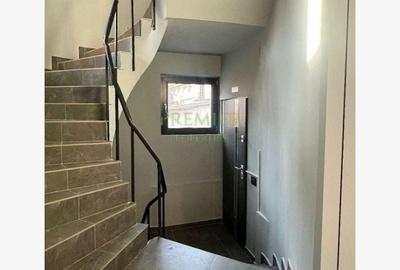 Duplex cu 7 camere cu Canalizare în Kiseleff - 3