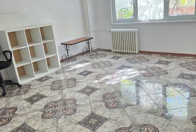 Garsonieră decomandată în Basarab