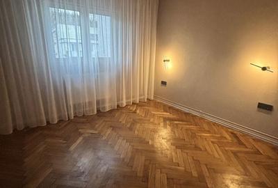 Apartament cu 3 camere decomandat în 7 Noiembrie - 5