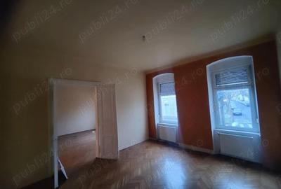 Spațiu comercial, de 70 mp, în Central