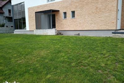 Casă cu 5 camere cu Teren 997 Mp în Bascov - 3