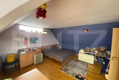 Casa de 284 mp, impartit in 3 apartamente, teren 503 mp, Grivitei Comision 0%! - 13