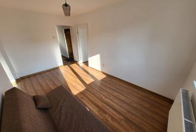 Apartament cu 3 camere semidecomandat, mobilat în Micro 21 - 7