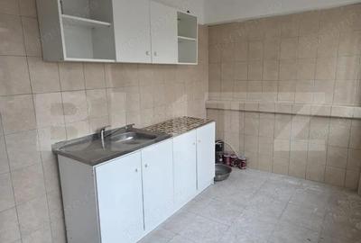 Casă cu Teren 1159 Mp în Central - 4